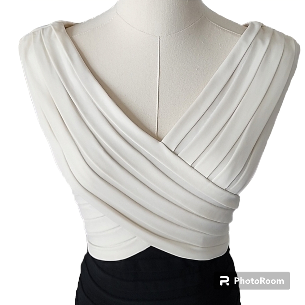 Cache Dress. Worn 1x for a wedding. Perfect..